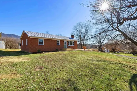 1726 Mountain Valley Road Keezletown VA 22832
