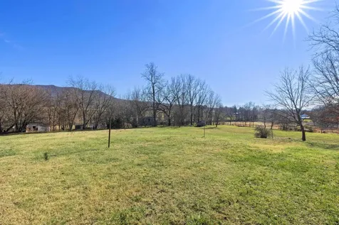 1726 Mountain Valley Road Keezletown VA 22832
