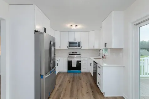 37 Auburn Drive Grottoes VA 24441