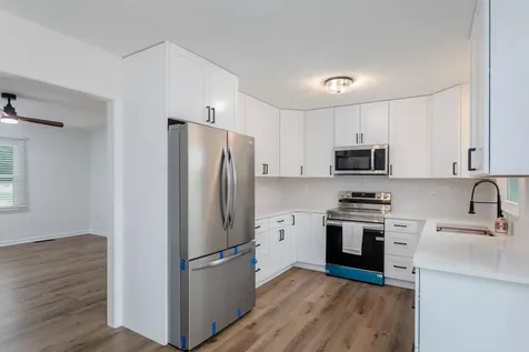 37 Auburn Drive Grottoes VA 24441