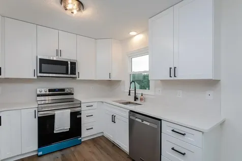 37 Auburn Drive Grottoes VA 24441