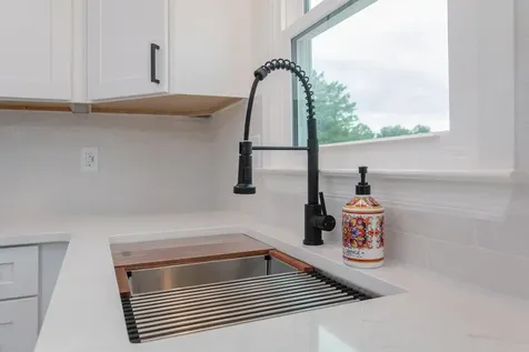 37 Auburn Drive Grottoes VA 24441