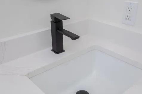 37 Auburn Drive Grottoes VA 24441