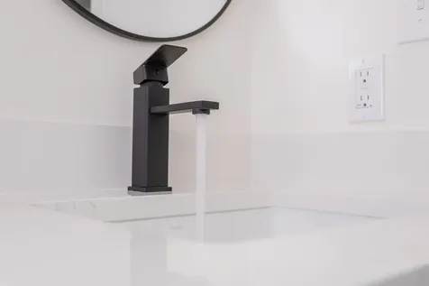 37 Auburn Drive Grottoes VA 24441