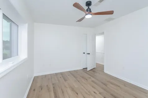 37 Auburn Drive Grottoes VA 24441