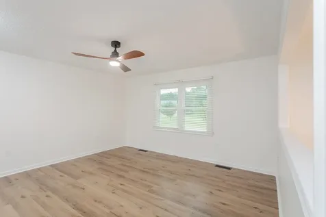 37 Auburn Drive Grottoes VA 24441