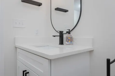 37 Auburn Drive Grottoes VA 24441