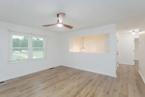 37 Auburn Drive Grottoes VA 24441