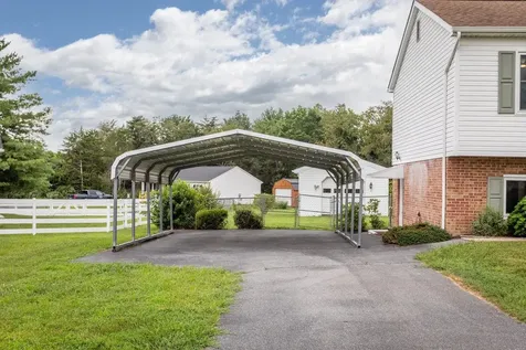 37 Auburn Drive Grottoes VA 24441