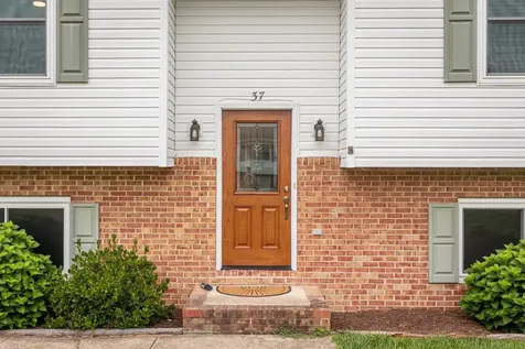 37 Auburn Drive Grottoes VA 24441