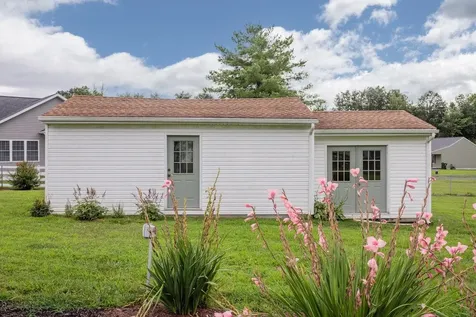 37 Auburn Drive Grottoes VA 24441