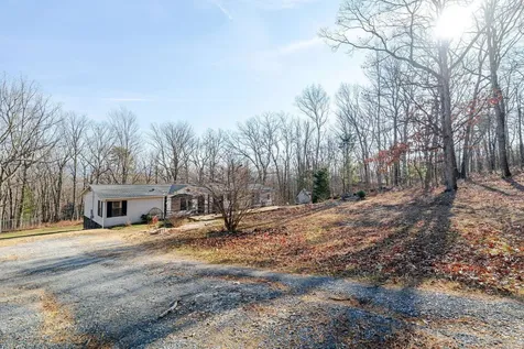 89 Bitter Root Drive Shenandoah VA 22849