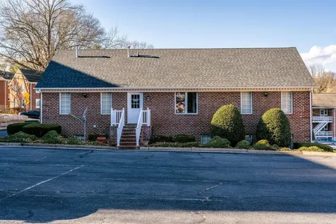 413 Coalter Street N Staunton VA 24401