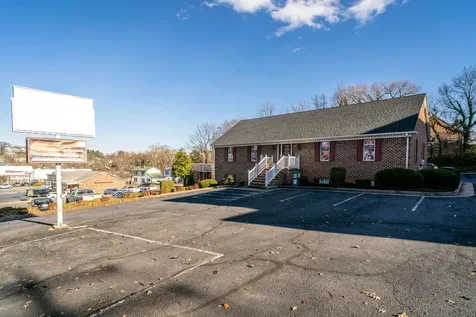413 Coalter Street N Staunton VA 24401