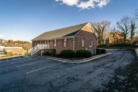 413 Coalter Street N Staunton VA 24401