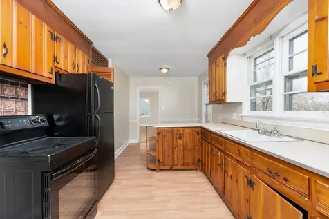 842 Maple Avenue Waynesboro VA 22980