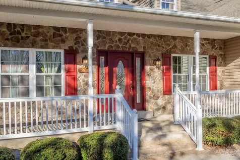 987 Riverside Drive Luray VA 22835