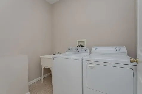 987 Riverside Drive Luray VA 22835