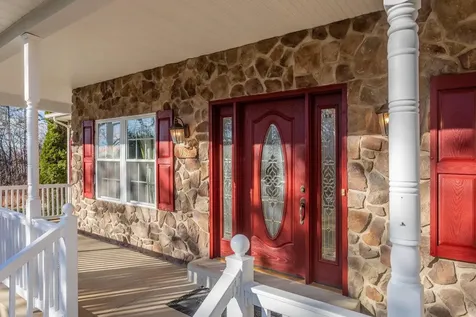 987 Riverside Drive Luray VA 22835