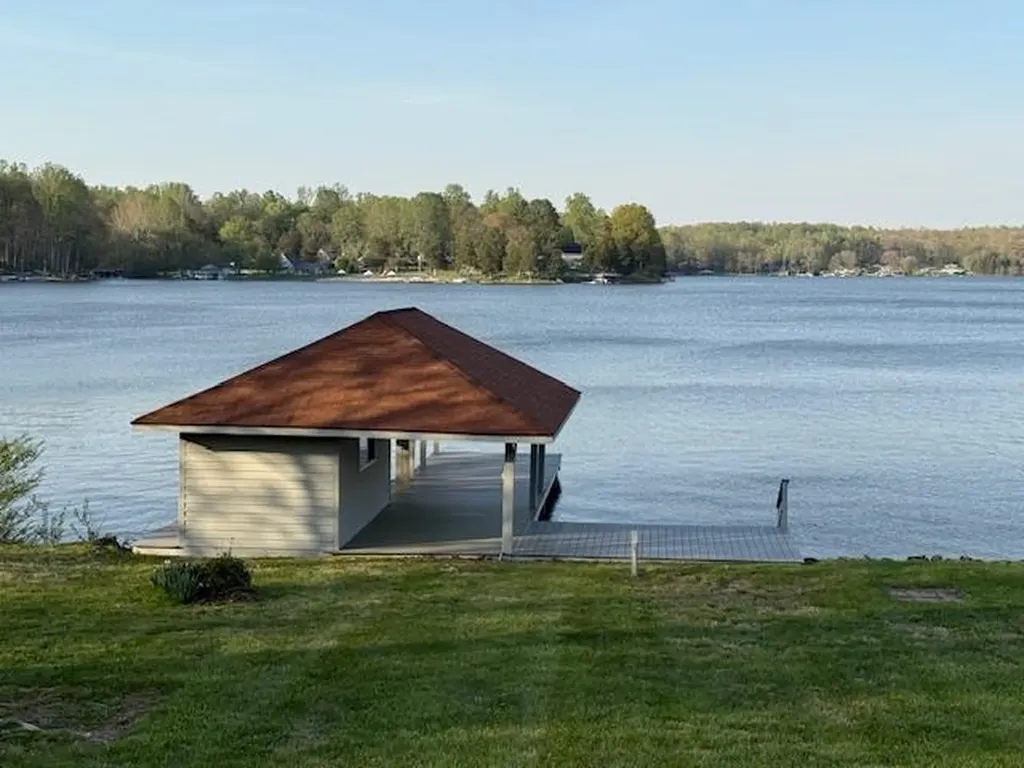 1382 Lakeshore Drive S Louisa VA 23093