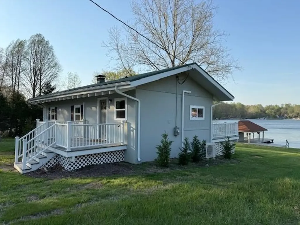 1382 Lakeshore Drive S Louisa VA 23093