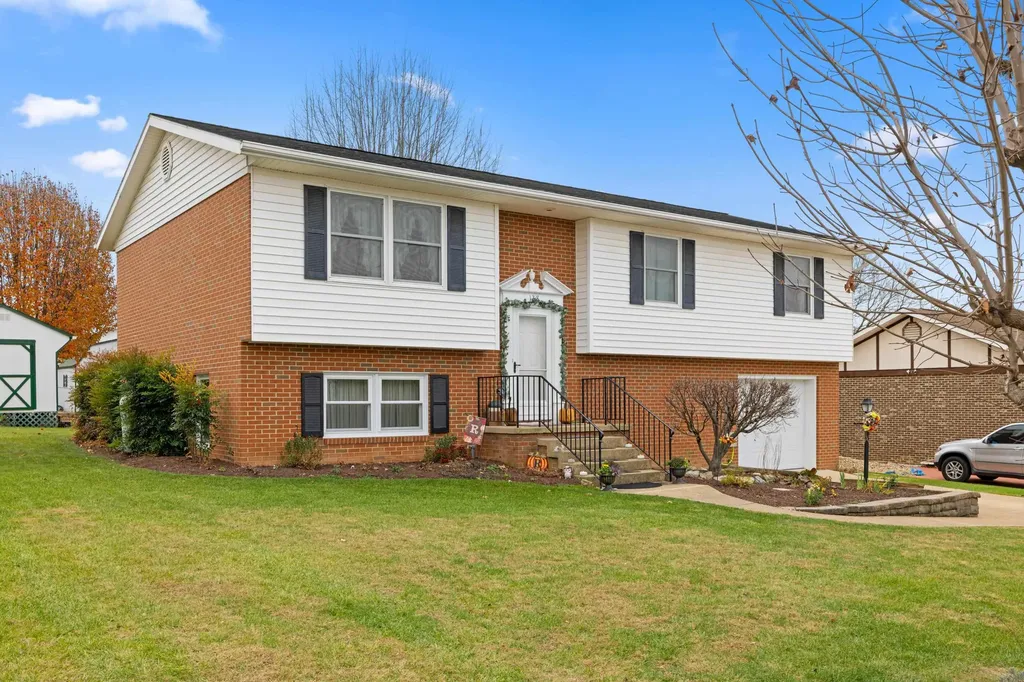 138 First Street Broadway VA 22815