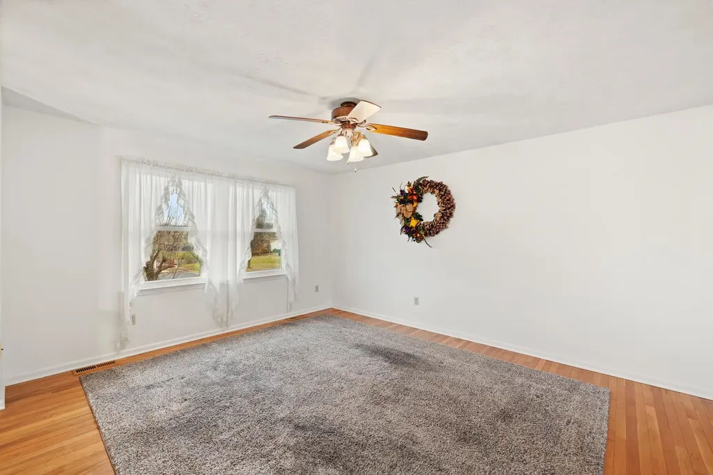 138 First Street Broadway VA 22815