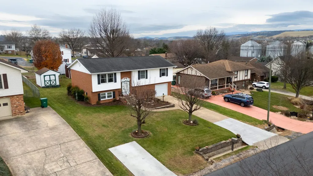 138 First Street Broadway VA 22815