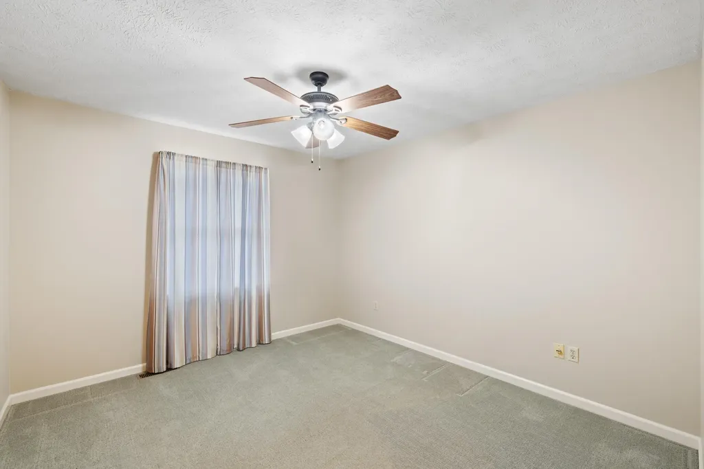 138 First Street Broadway VA 22815