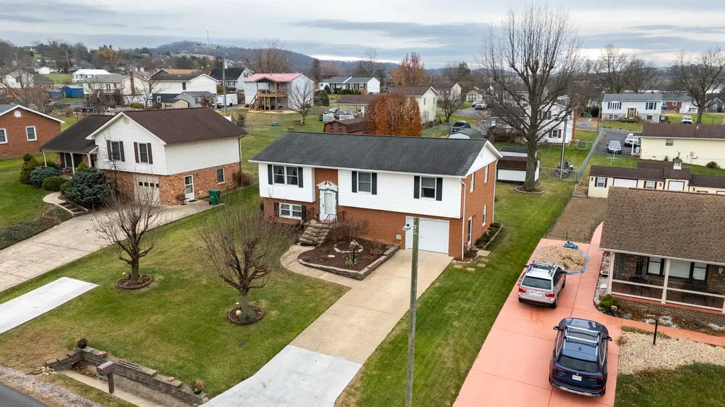 138 First Street Broadway VA 22815