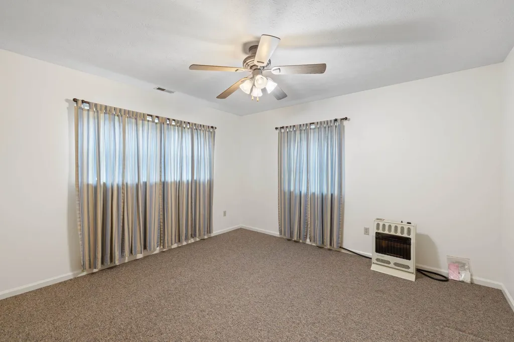 138 First Street Broadway VA 22815