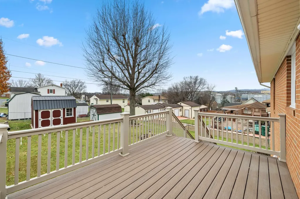 138 First Street Broadway VA 22815