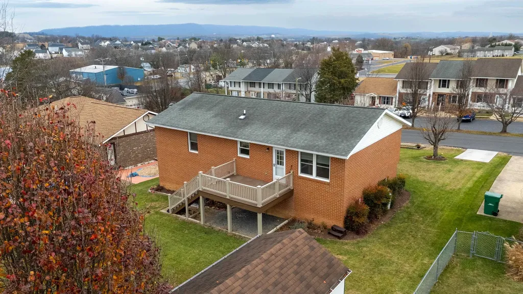 138 First Street Broadway VA 22815