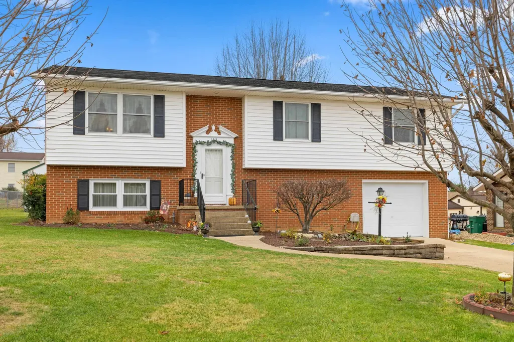 138 First Street Broadway VA 22815