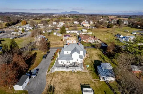 187 Houff Road Weyers Cave VA 24486
