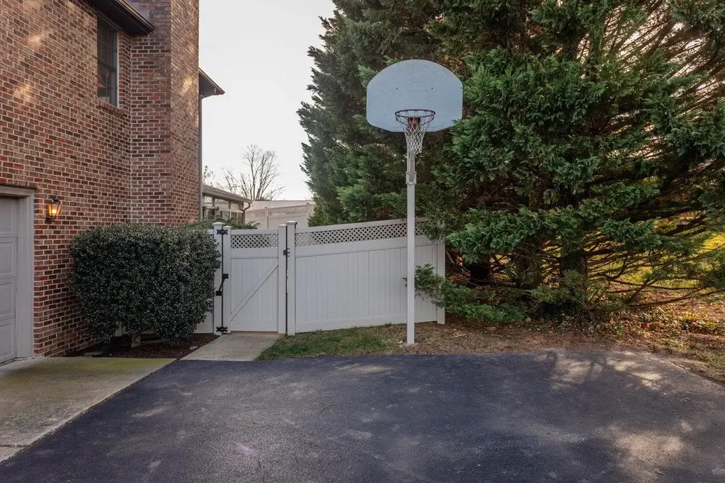 219 Northview Drive Dayton VA 22821