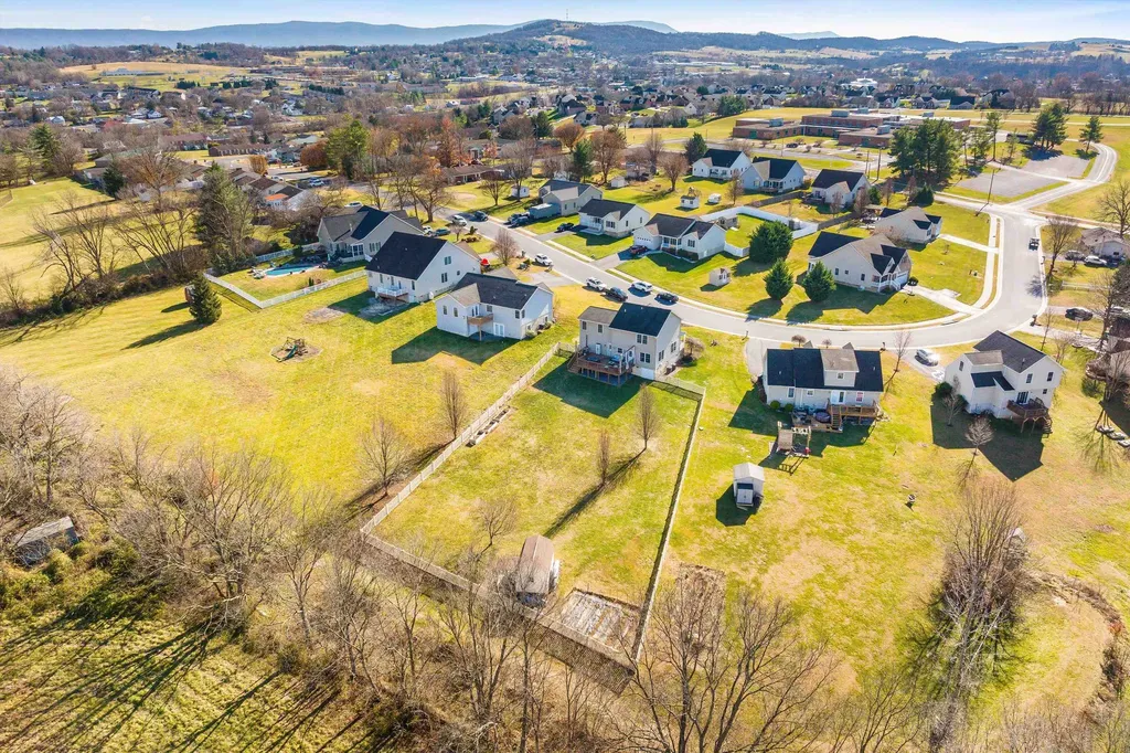 255 Morningside Drive Broadway VA 22815