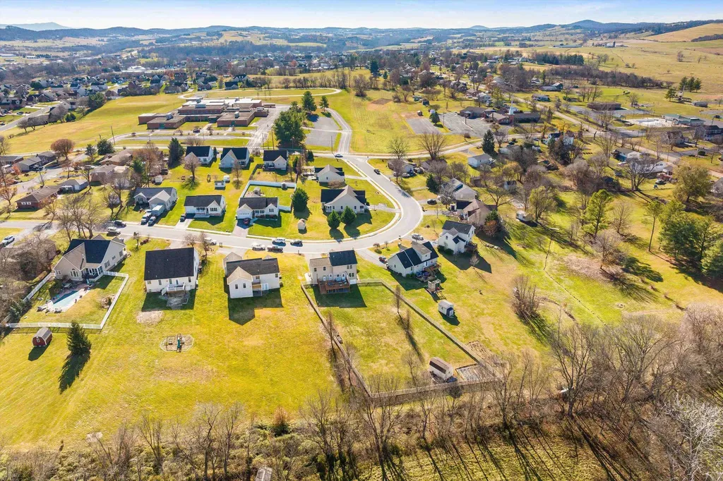 255 Morningside Drive Broadway VA 22815