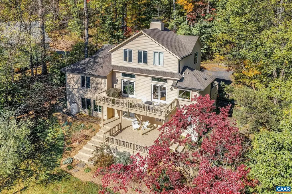 987 Rodes Farm Drive Nellysford VA 22958