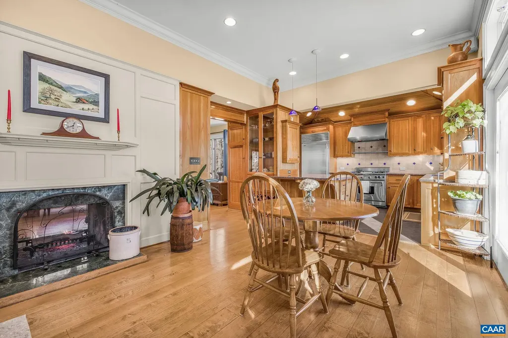 987 Rodes Farm Drive Nellysford VA 22958