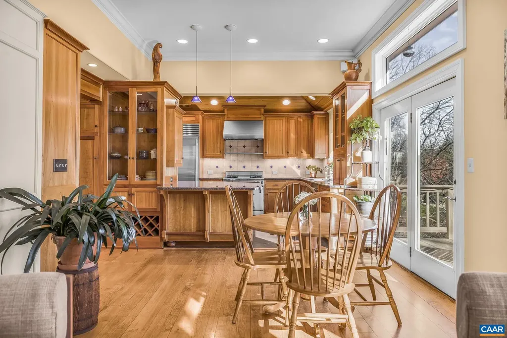 987 Rodes Farm Drive Nellysford VA 22958