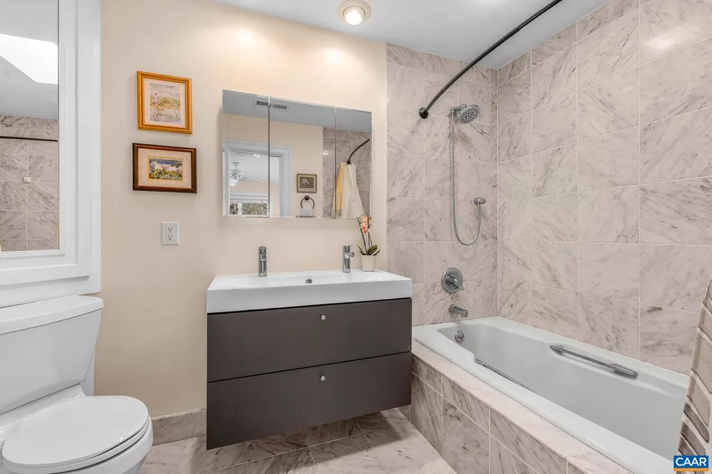 987 Rodes Farm Drive Nellysford VA 22958