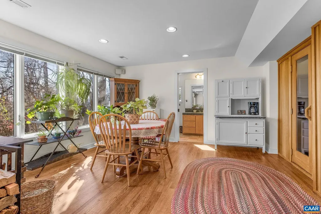 987 Rodes Farm Drive Nellysford VA 22958