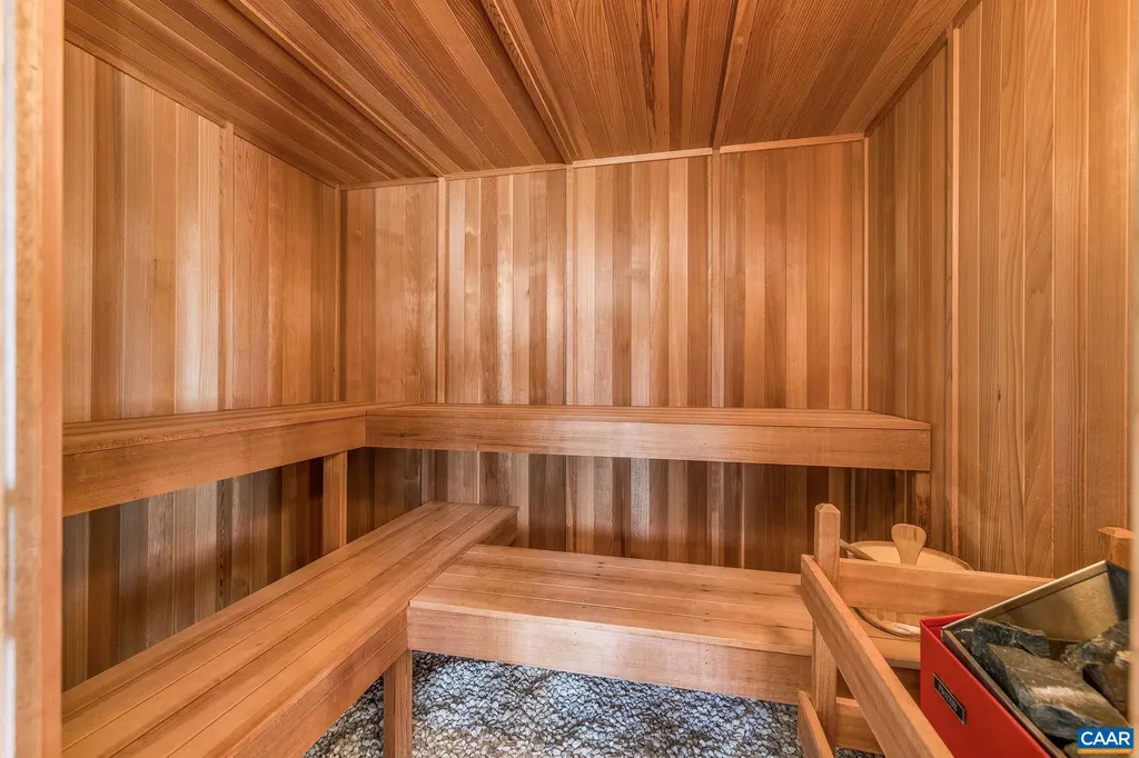 987 Rodes Farm Drive Nellysford VA 22958