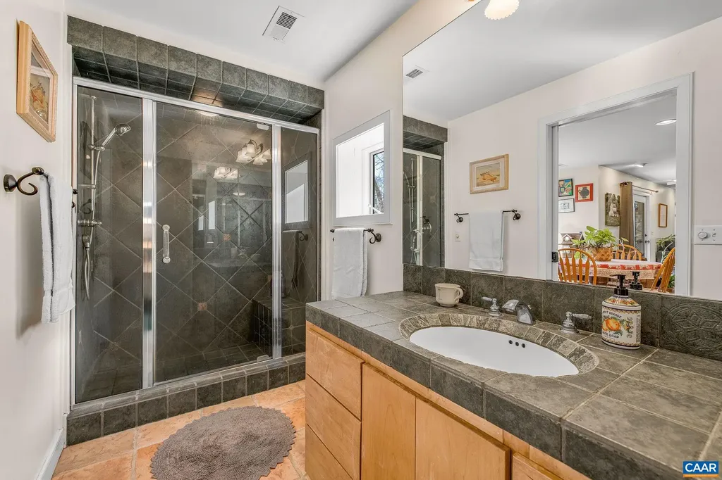 987 Rodes Farm Drive Nellysford VA 22958