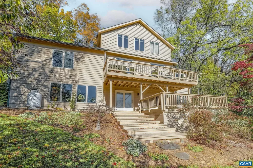 987 Rodes Farm Drive Nellysford VA 22958