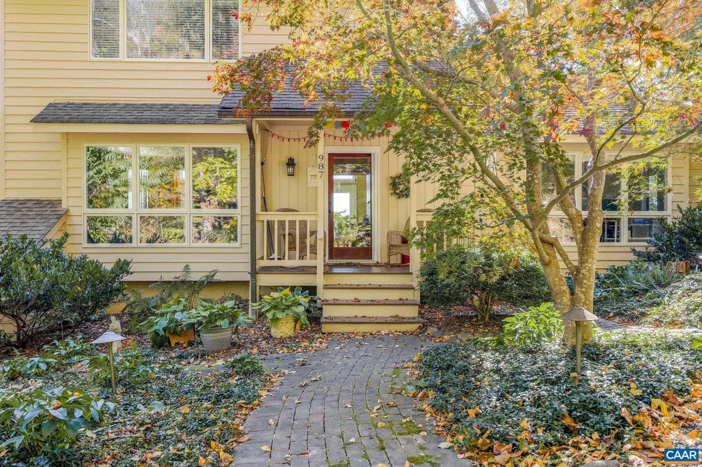 987 Rodes Farm Drive Nellysford VA 22958