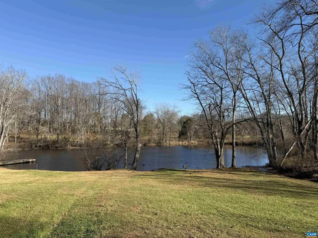 987 Rodes Farm Drive Nellysford VA 22958