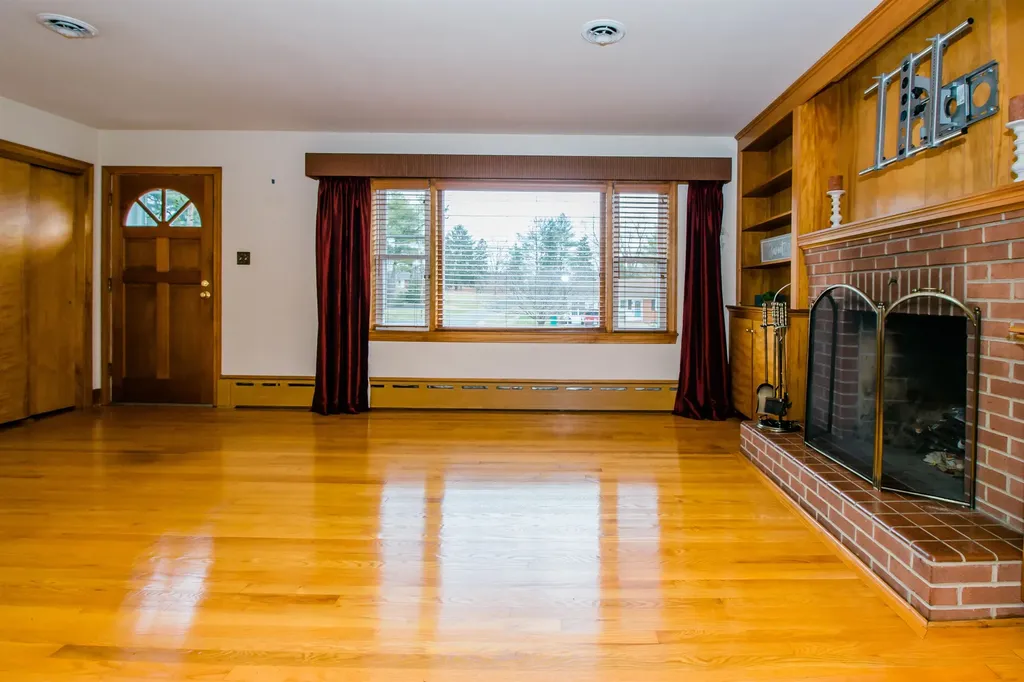 355 Westview Street Dayton VA 22821