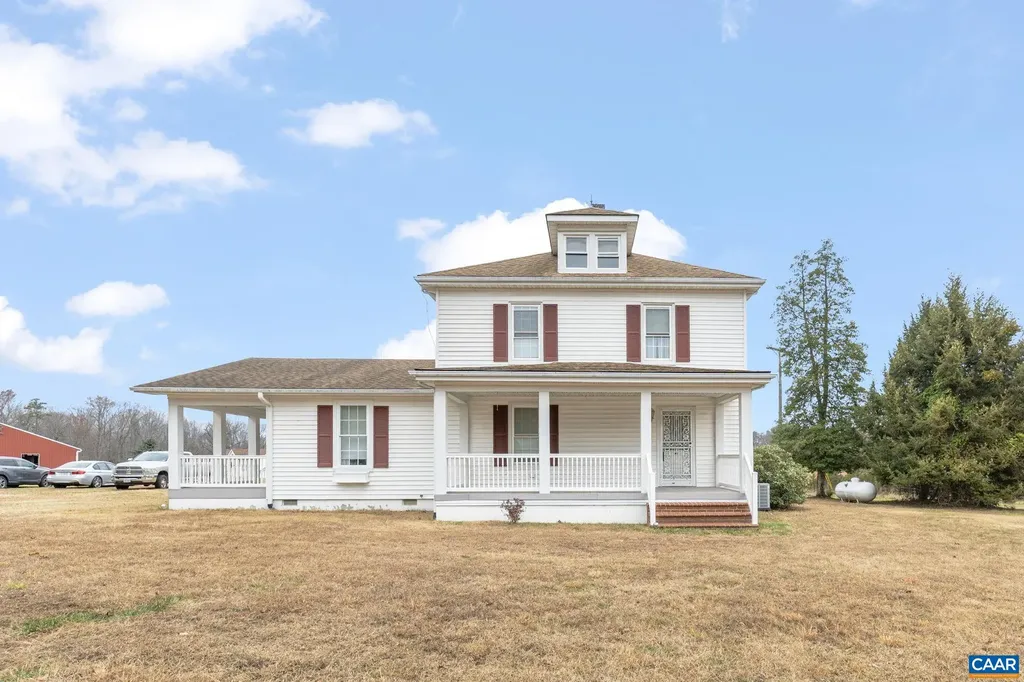 2037 Boston Road N Troy VA 22974